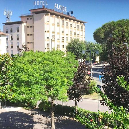 Hotel Ristorante Alcide Poggibonsi Kültér fotó