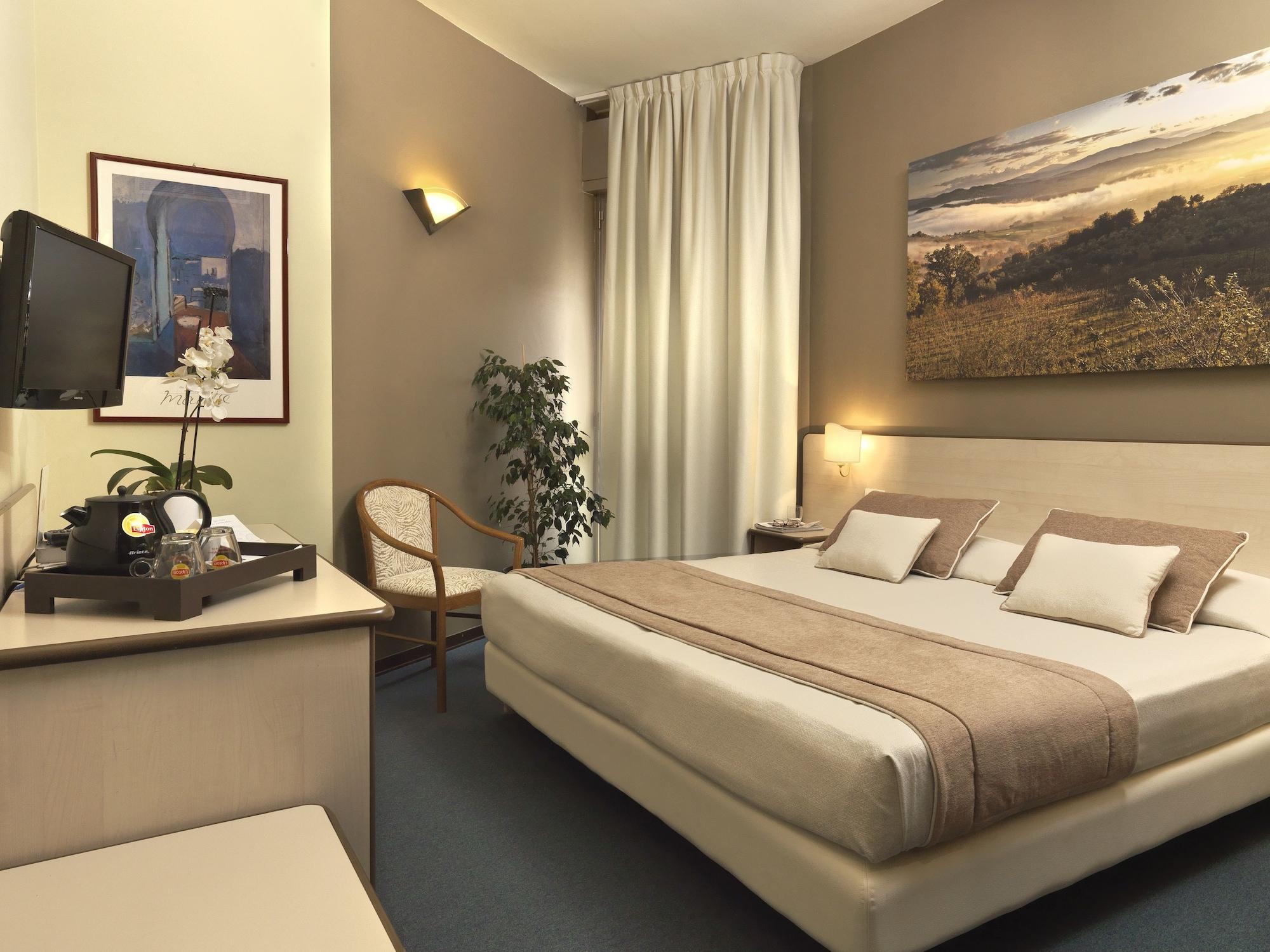 Hotel Ristorante Alcide Poggibonsi Kültér fotó