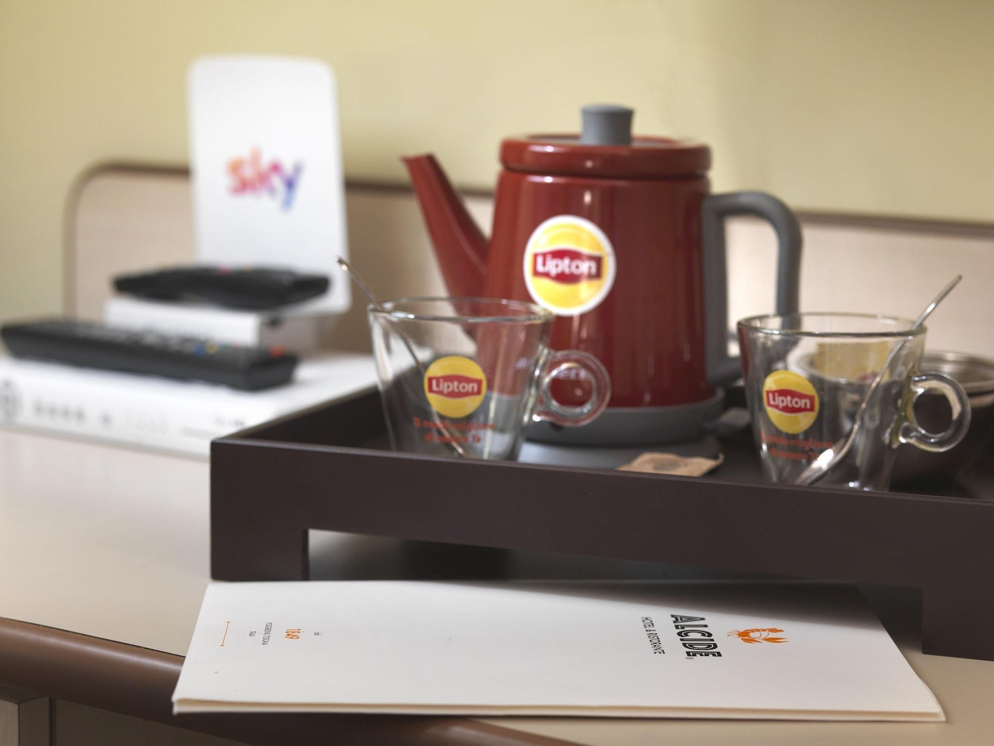 Hotel Ristorante Alcide Poggibonsi Kültér fotó