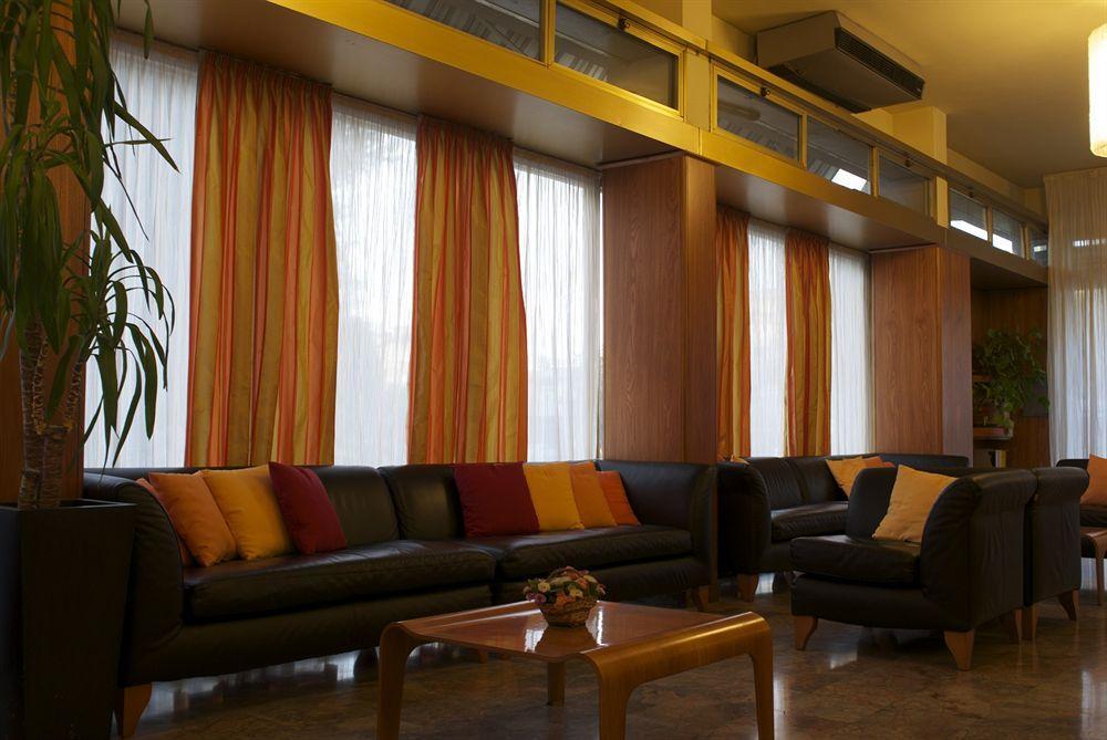 Hotel Ristorante Alcide Poggibonsi Kültér fotó