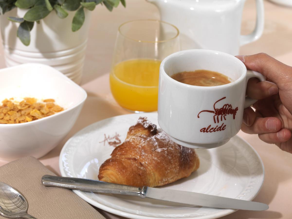 Hotel Ristorante Alcide Poggibonsi Kültér fotó